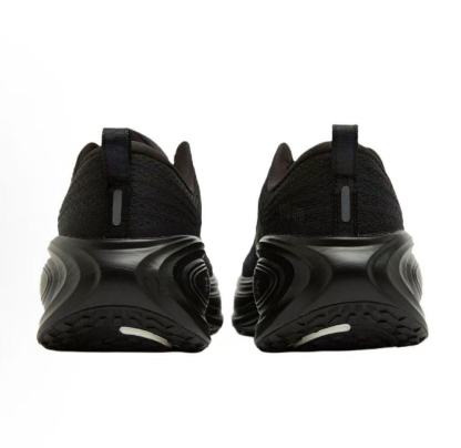 Nike Vomero Plus 黑