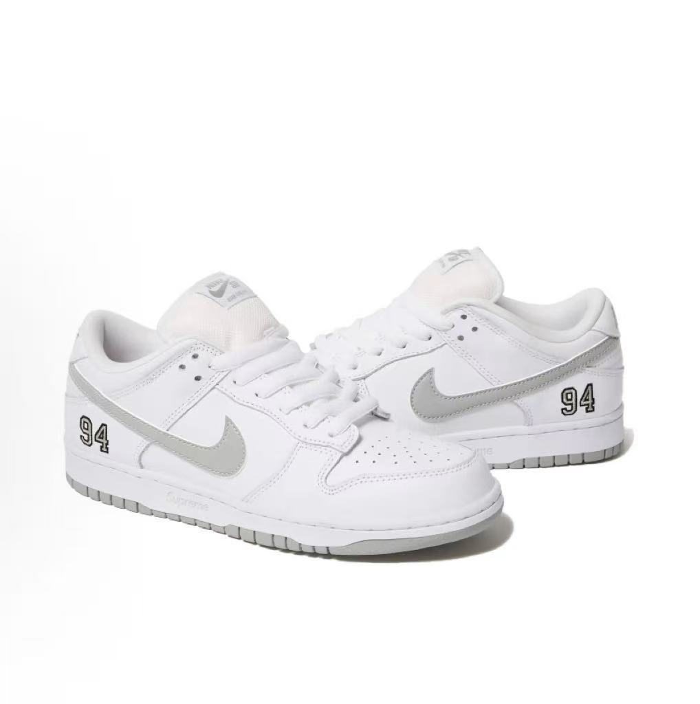 Nike  x Supreme Dunk SB Low