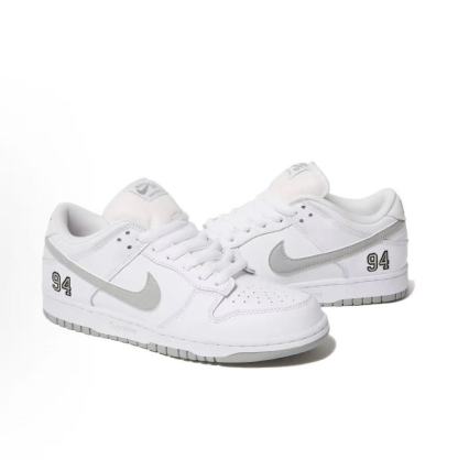 Nike  x Supreme Dunk SB Low