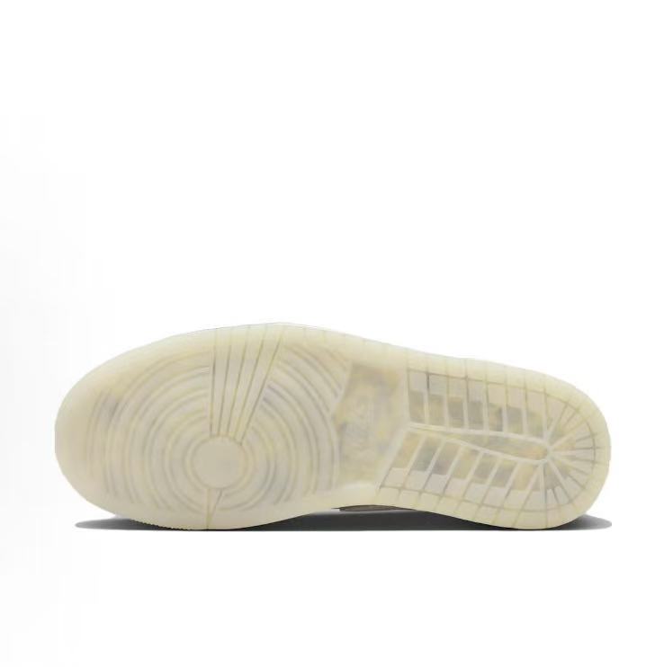 Chris Paul x Jordan Air Jordan 1 Low OG "Light Cream and Sail" 