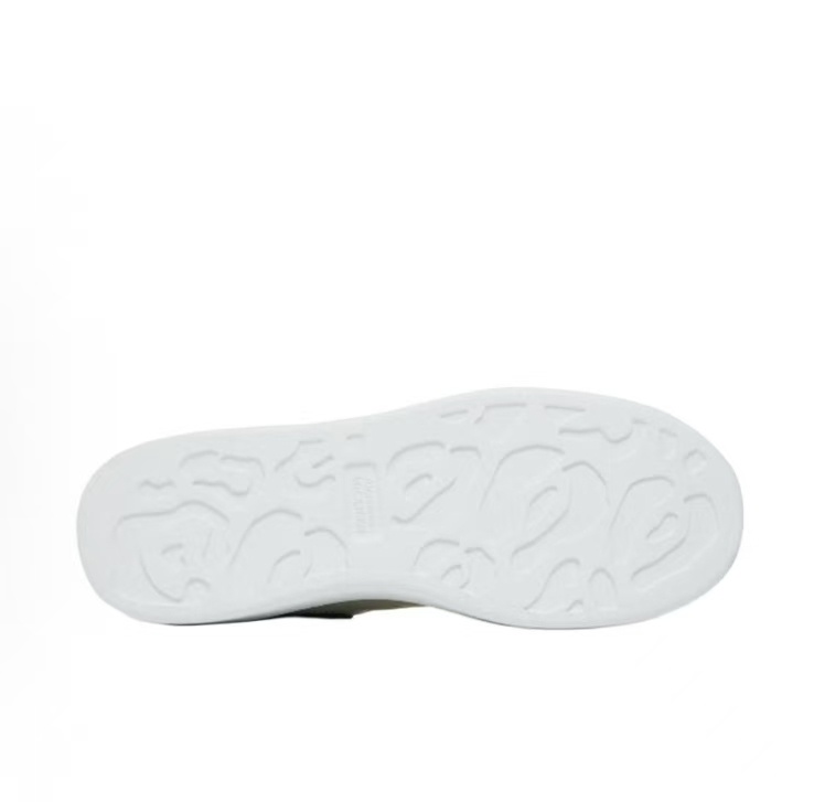 Alexander McQueen亞歷山大麥昆