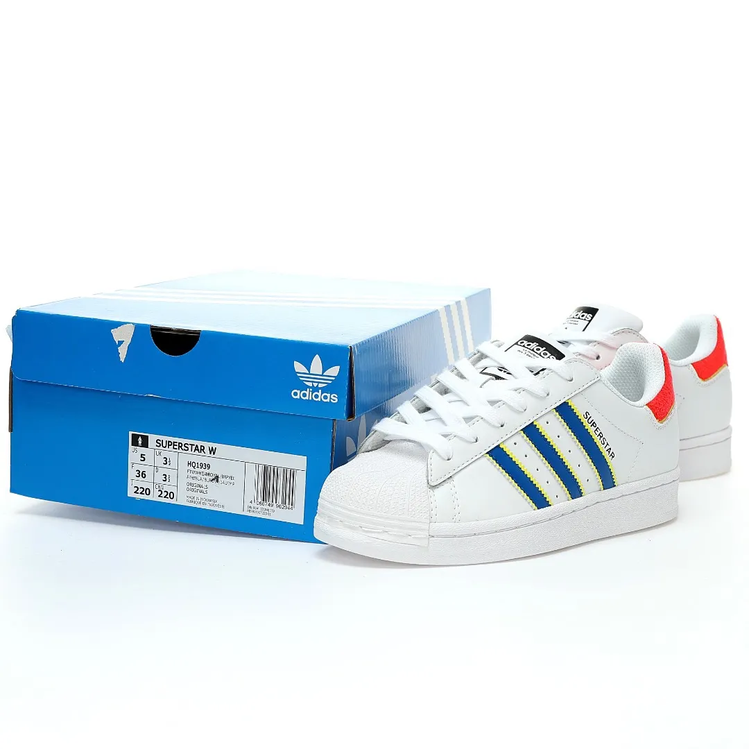 Adidas「貝殼頭」