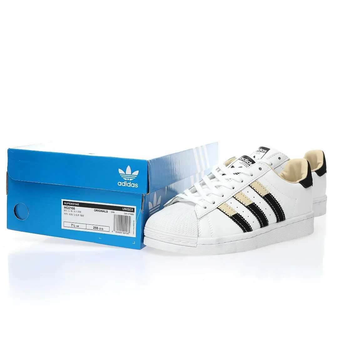 Adidas「貝殼頭」