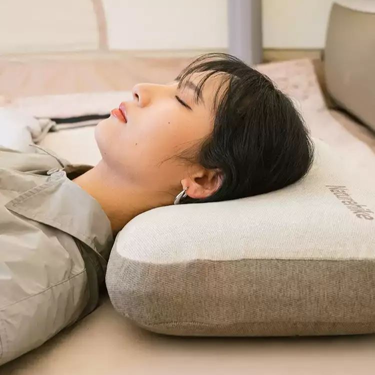 NATUREHIKE - FOLDABLE MEMORY FOAM BANTAL CAMPING PILLOW