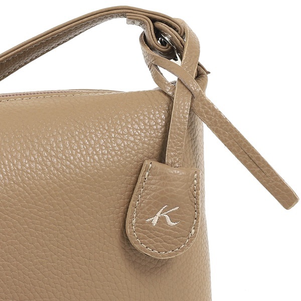 ショルダーバッグ