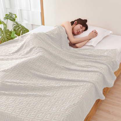 AYO タオルケット シングル ブランケット 綿100% コットン おしゃれ エアーケット キルトケット 速乾 抗菌 肌掛け 軽量 柔らかく肌触り 毛玉が出ない 毛布 オールシーズン 夏用 ソファー用 丸洗いOK 吸湿速乾（ベージュ，140*190cm）