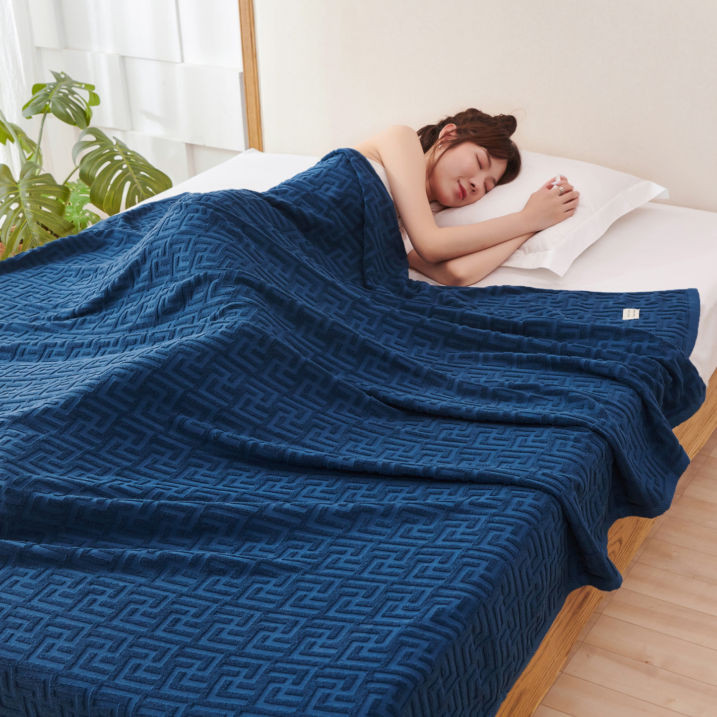 AYO タオルケット シングル ブランケット 綿100% コットン おしゃれ エアーケット キルトケット 抗菌 肌掛け 軽量 柔らかく肌触り 毛玉が出ない 毛布 オールシーズン 夏用 ソファー用 丸洗いOK 吸湿速乾 母の日 父の日 誕生日のプレゼント（ネイビー，140*190cm）