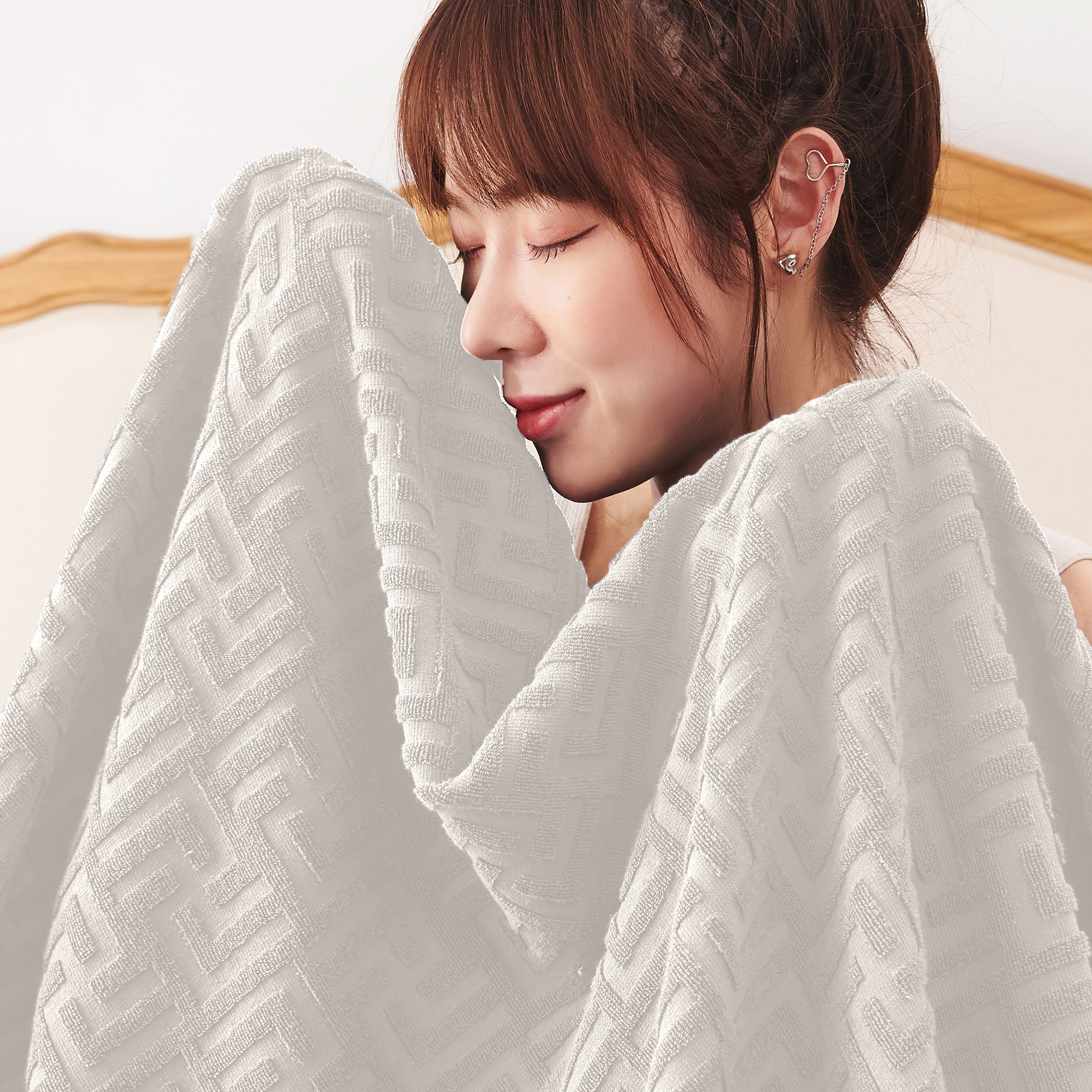 AYO タオルケット シングル ブランケット 綿100% コットン おしゃれ エアーケット キルトケット 速乾 抗菌 肌掛け 軽量 柔らかく肌触り 毛玉が出ない 毛布 オールシーズン 夏用 ソファー用 丸洗いOK 吸湿速乾（ベージュ，140*190cm）