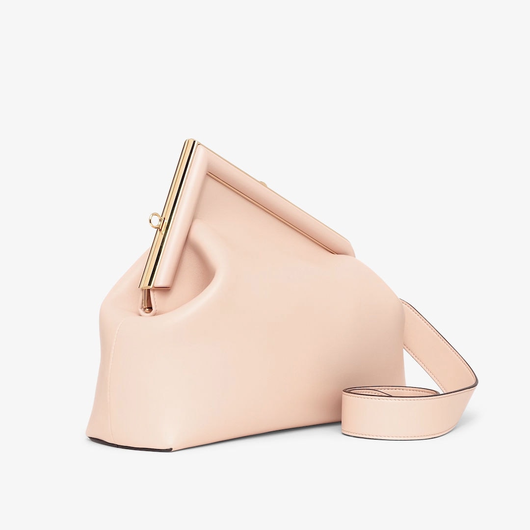 VERY雑誌掲載！『東原亜希同項』【FENDI】新作、大人気