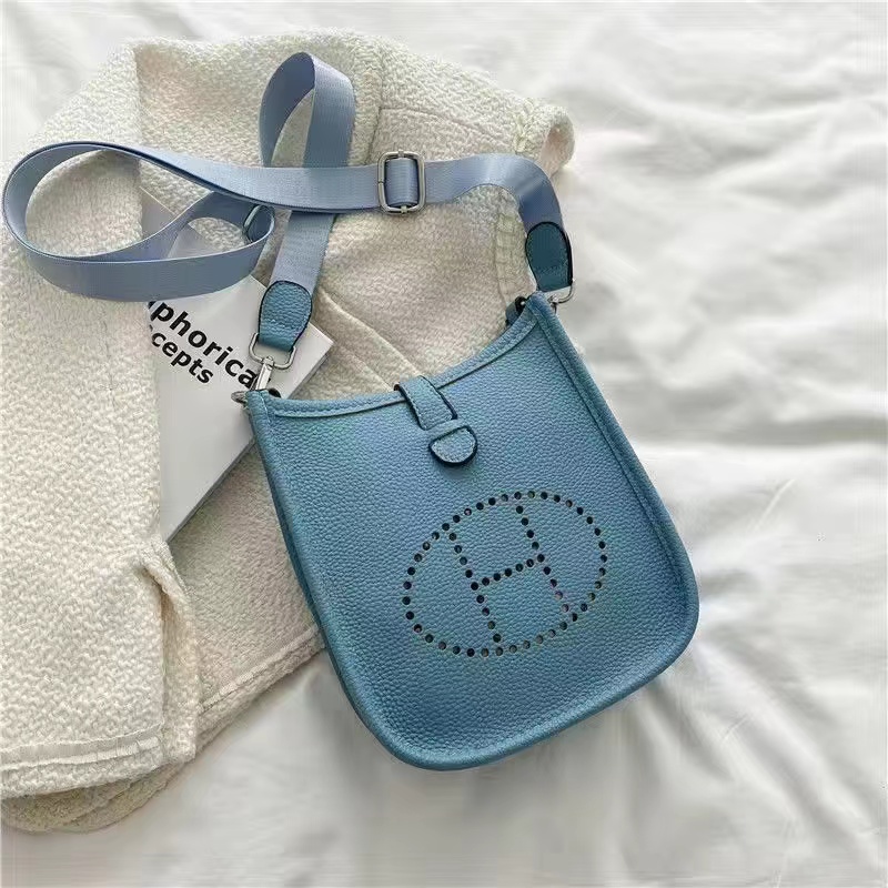 【大人気で入手困難】HERMES　☆EVELYNE 16★エヴリンTPM☆