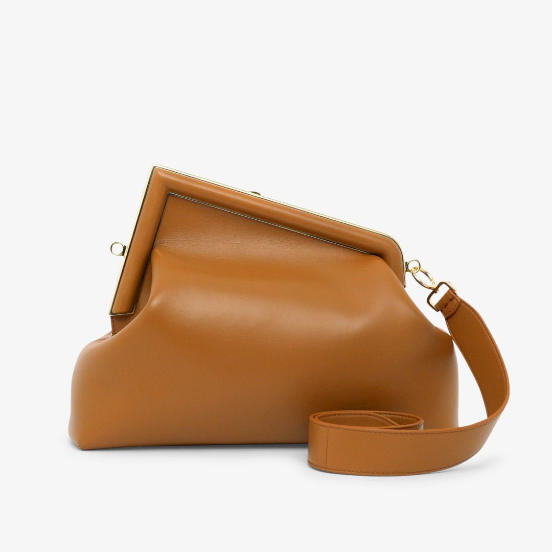 VERY雑誌掲載！『東原亜希同項』【FENDI】新作、大人気