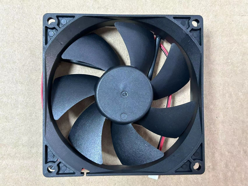GOSTIME 9225 冷却ファン ダブルボールベアリング ブラシレス DC12V 0.16A 9CM