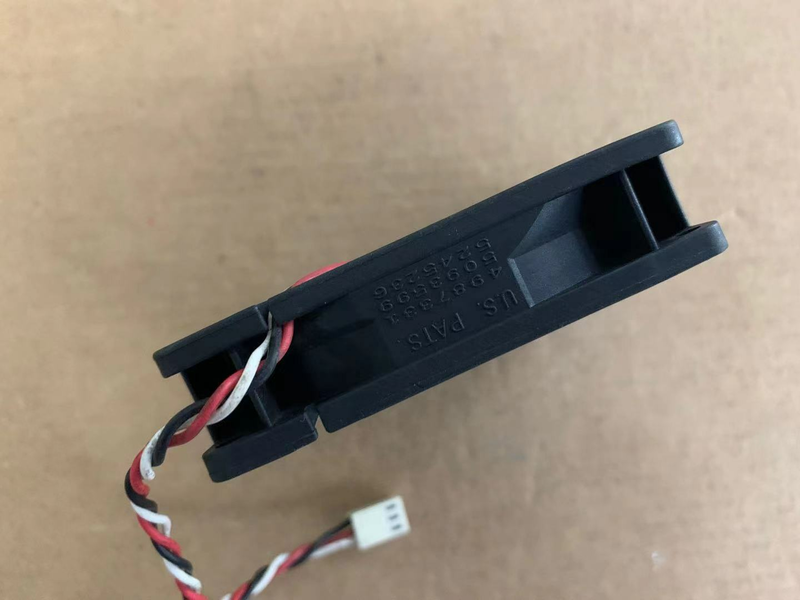 Sunon KDE1208PKV3 13.MS.AR.GN DC12V 0.8W 3-Wire 80×80×20mm サーバー冷却ファン