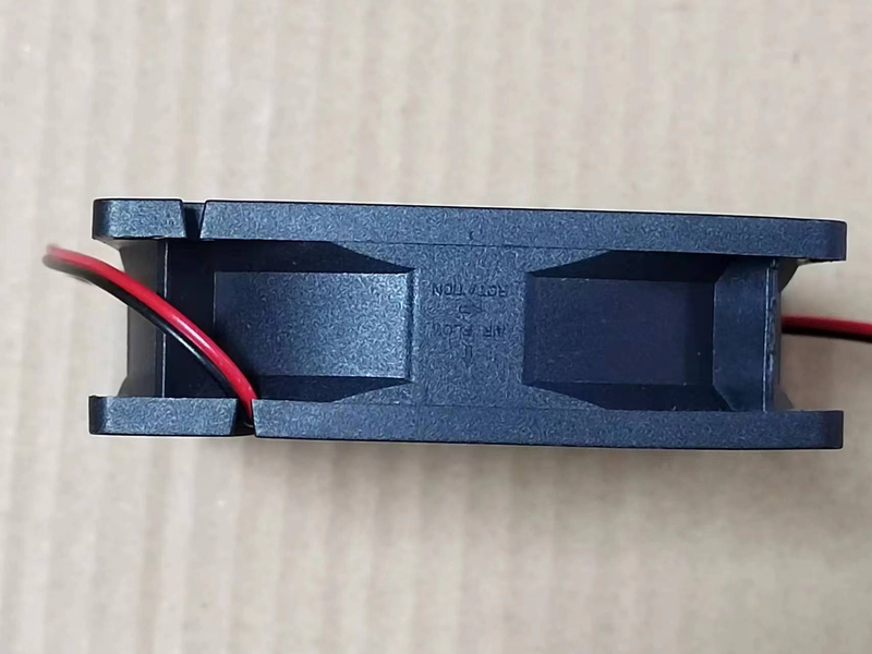 Jamicon JF0825S2H Server Square Fan DC 24V 0.15A 80*80*25mm 2Pin