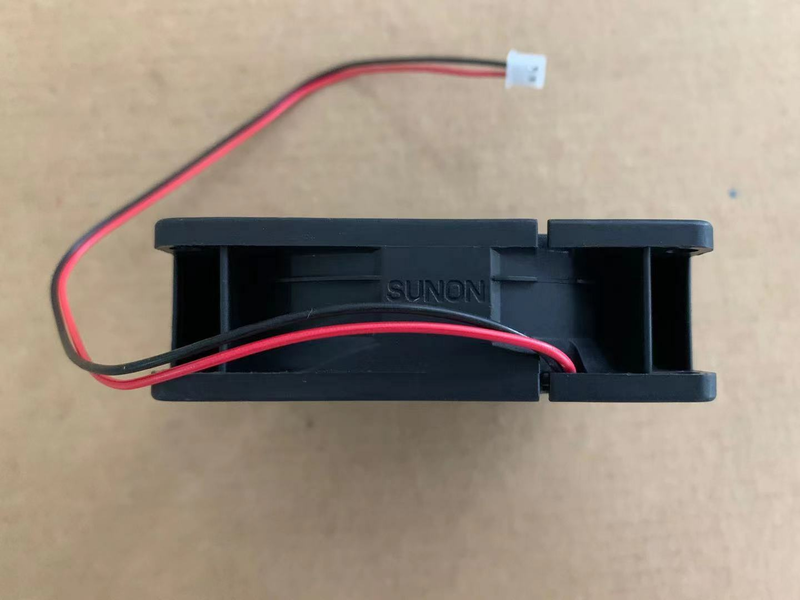 SUNON PF80251B1-000U-A99 12V 4.1W 8cm 2 線式 冷却ファン