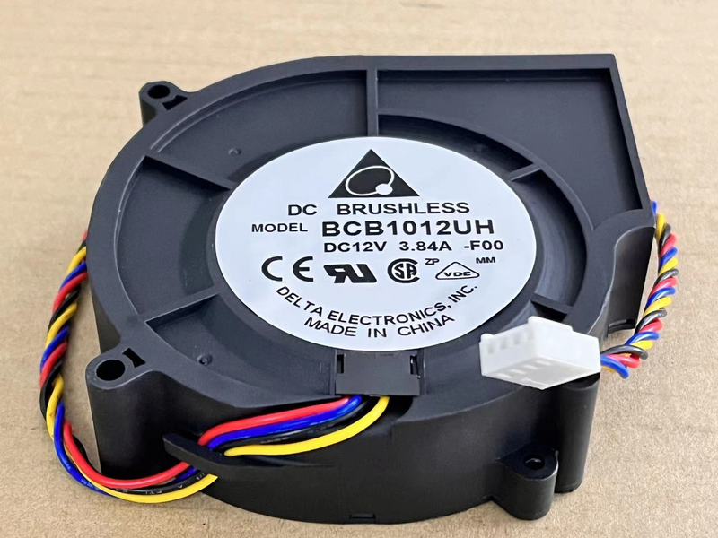 DELTA BCB1012UH 強風ターボファン DC12V 3.84A 97×87×25MM 4 線 PWM 制御​