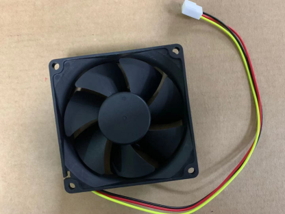 Y.S.TECH FD128025EB-N 8025 12V 0.45A 3-wire 3pin チャシス電源ファン機箱ファン