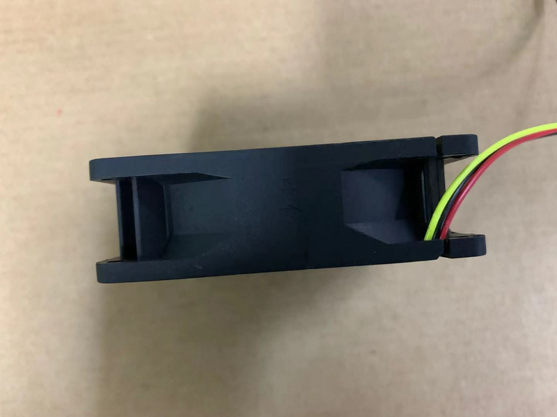 Y.S.TECH FD128025EB-N 8025 12V 0.45A 3-wire 3pin チャシス電源ファン機箱ファン
