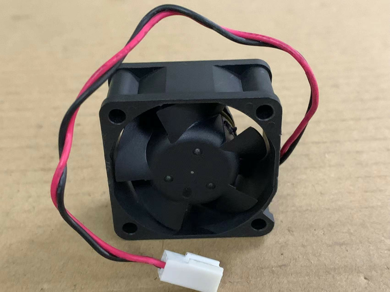 Delta EFB0405LD ファン 5V 0.16A 40×40×20mm 2/3 線式 省電力冷却ファン