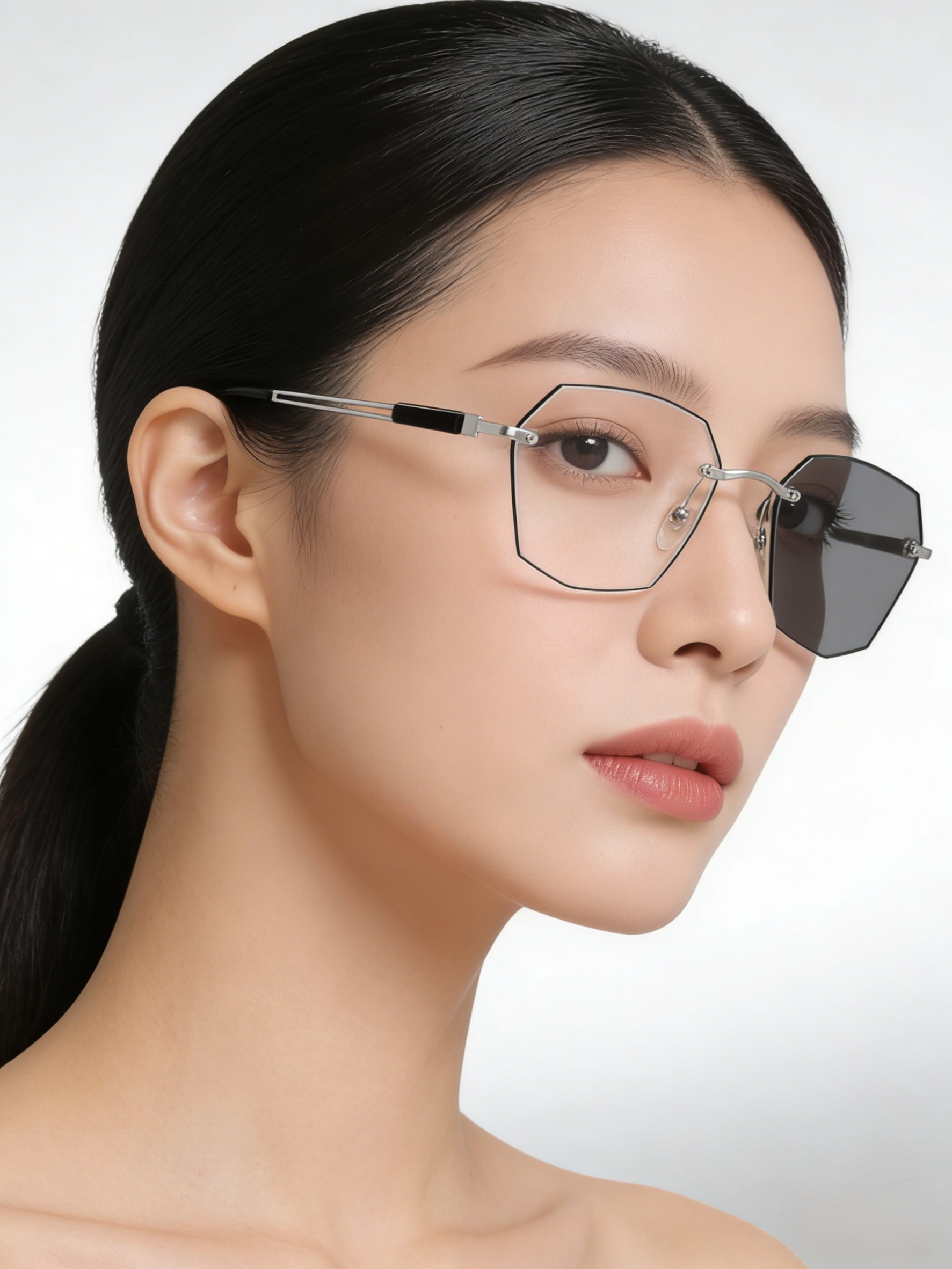 Photochromic smart zoom reading glasses
