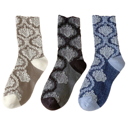 日本風ミドルカット・エンボス柄ソックス