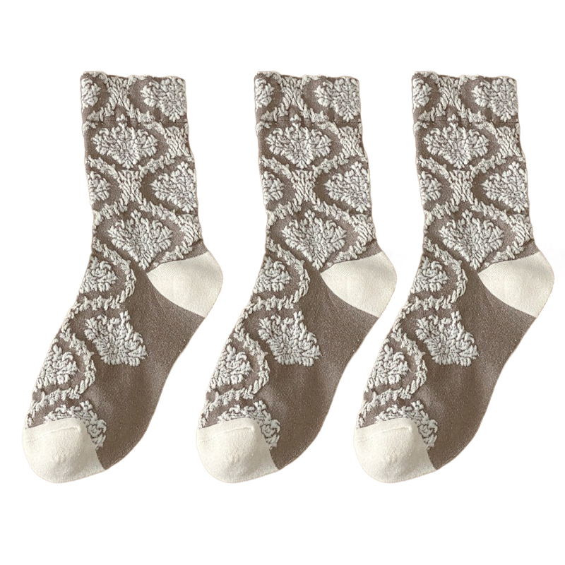 日本風ミドルカット・エンボス柄ソックス