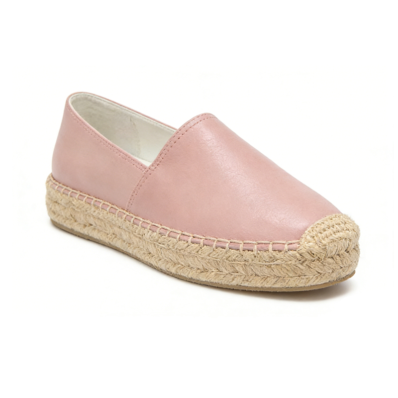 厚底のスリッポンタイプ・麦わらサンダル