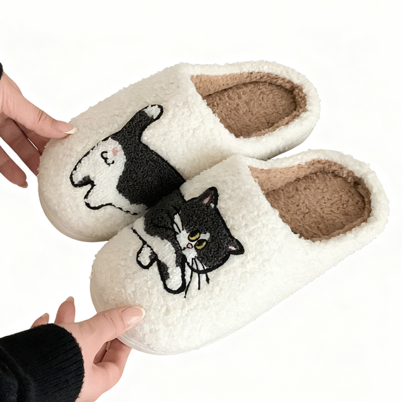 ふわふわ猫スリッパ｜足元に可愛さをプラス - 1010996632 - emiwalk