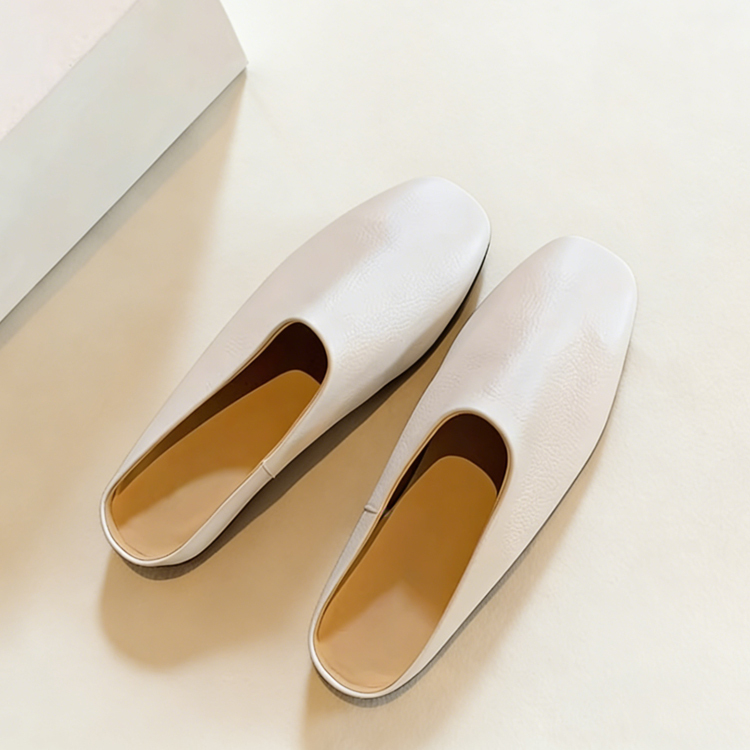 やわらかなミュールサンダル