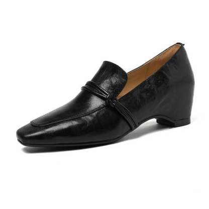 【羊革】インヒール5.5cmのローファー｜見えないヒールで脚が長く見える