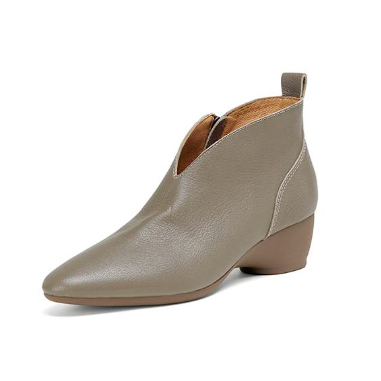 Vカットで脚長効果｜履き心地抜群の通勤ブーツ - 1011060318 - emiwalk