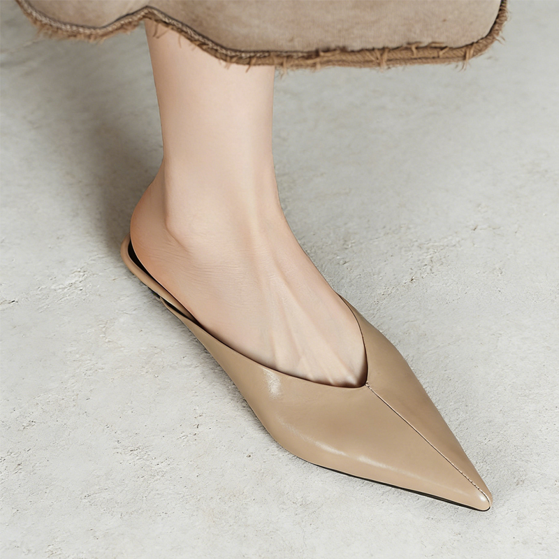 オフィス向けポインテッドトゥミュール