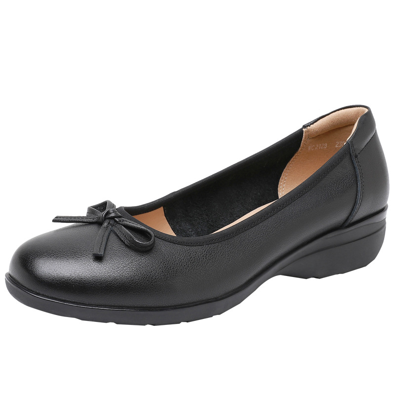 本革製リボン付き浅履きフラットシューズ