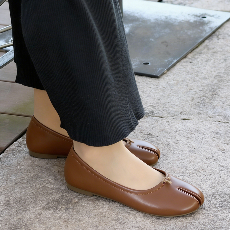 4cmインヒールレザー足袋スリッポン