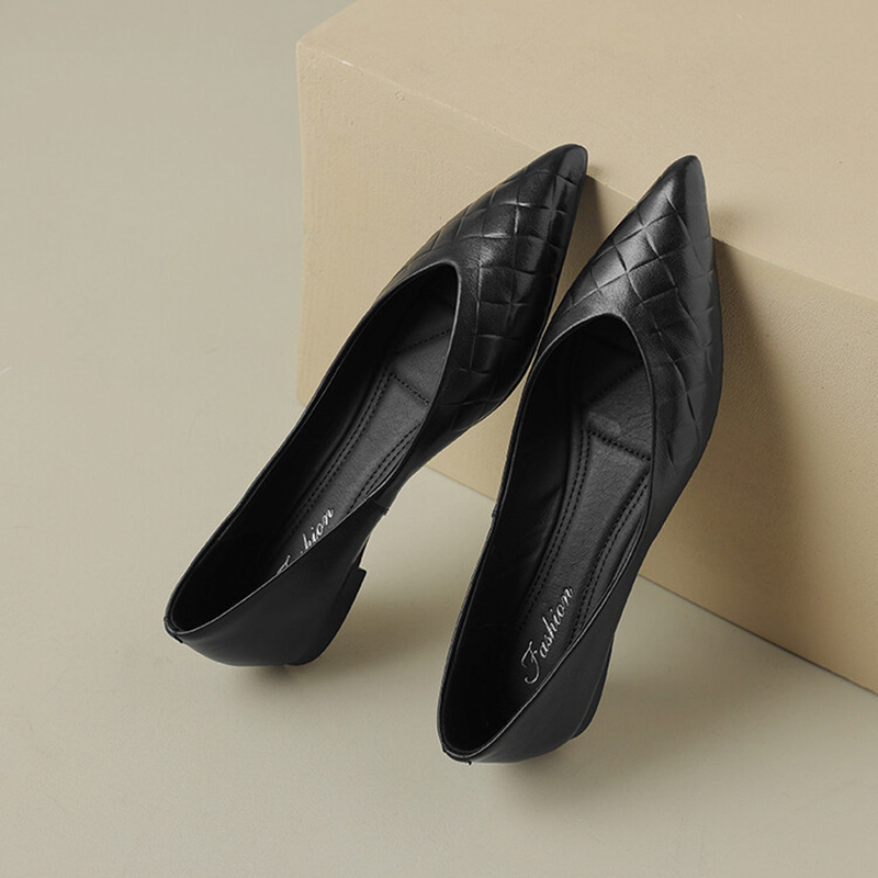 ラムスキン キルティング フラットパンプス 4E 幅広 外反母趾対応 痛くない ぺたんこ ポインテッドトゥ 羊革 レディース