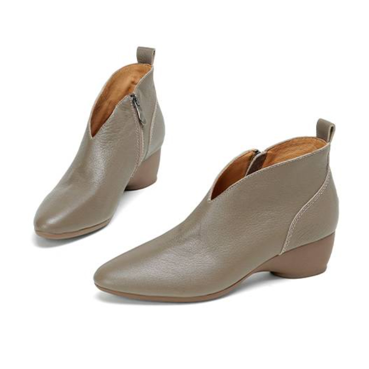 Vカットで脚長効果｜履き心地抜群の通勤ブーツ - 1011060318 - emiwalk