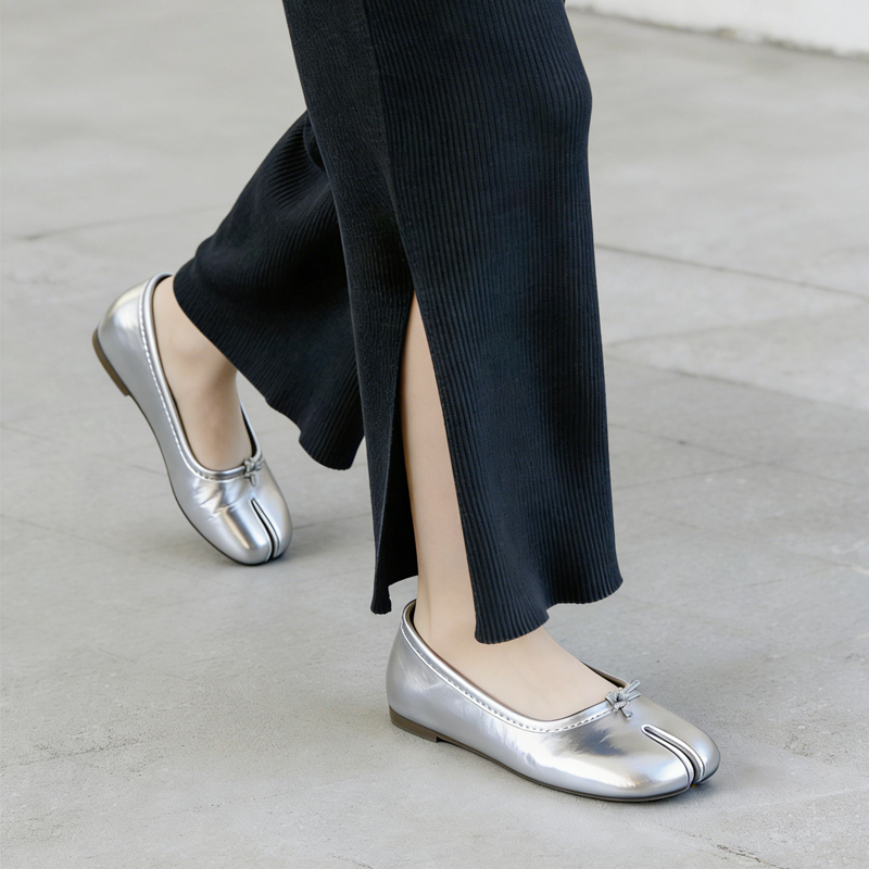 4cmインヒールレザー足袋スリッポン