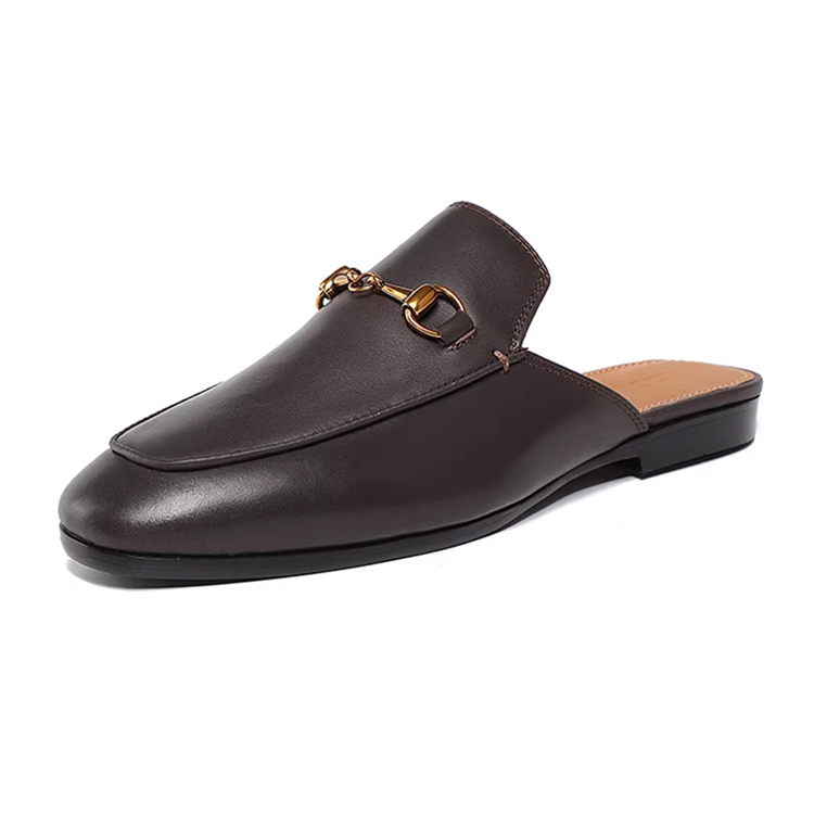 オフィスに最適なローファー風ハーフミュール