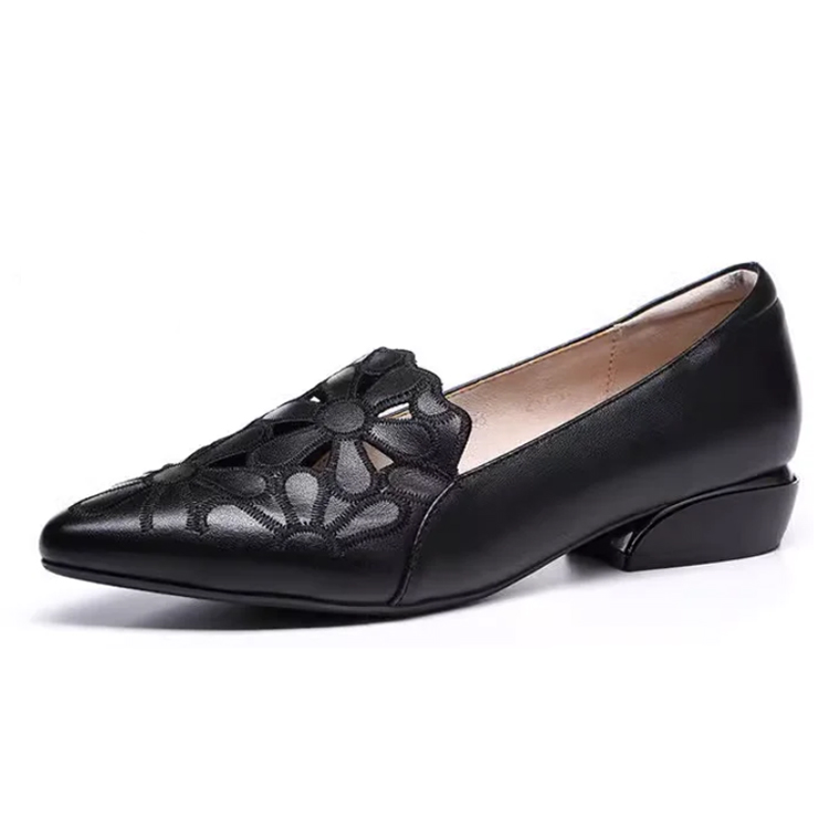 フラワーモチーフパンプス-emiwalk