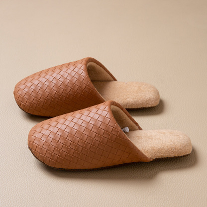 滑りにくい 軽量ルームスリッパ