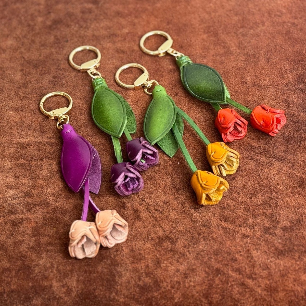 チューリップ 可愛い 革 バッグチャーム キーリング