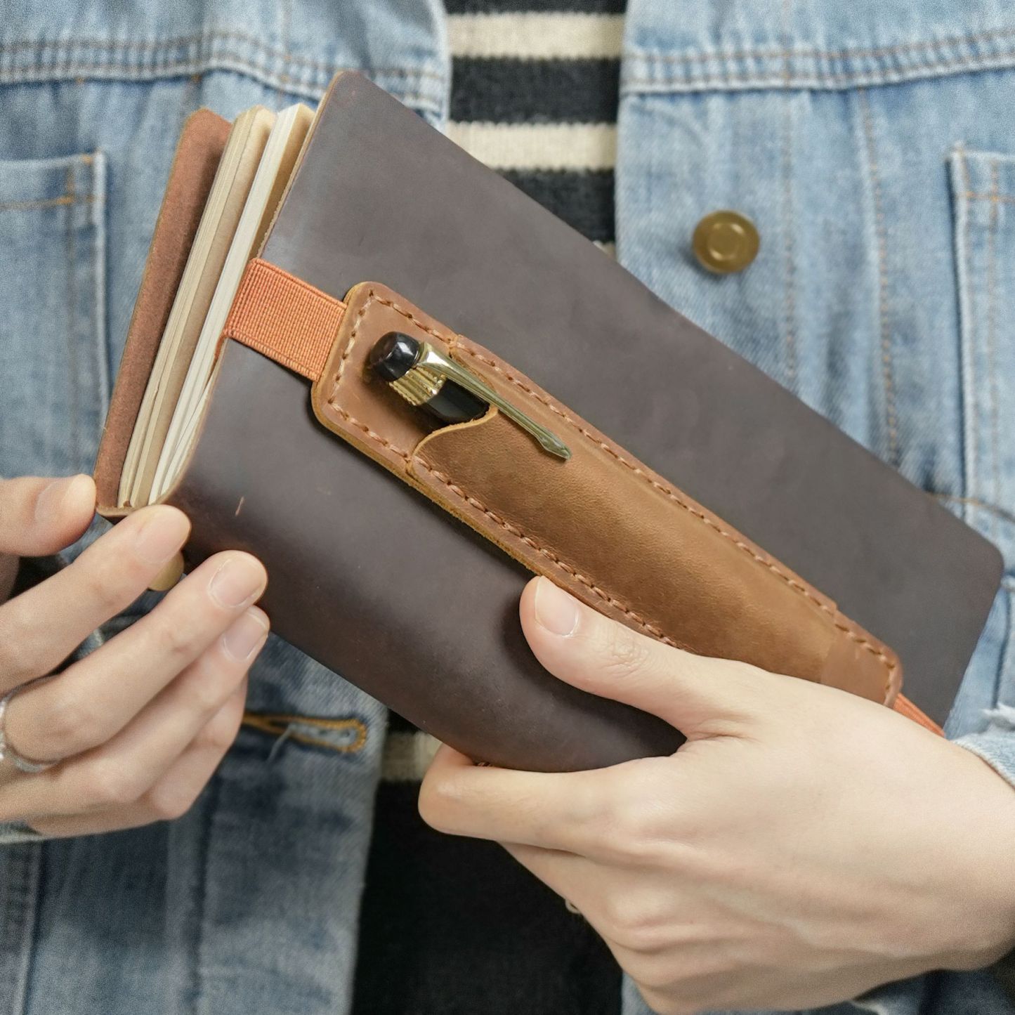 革 手帳用 ペンホルダー ペンケース バンド付き