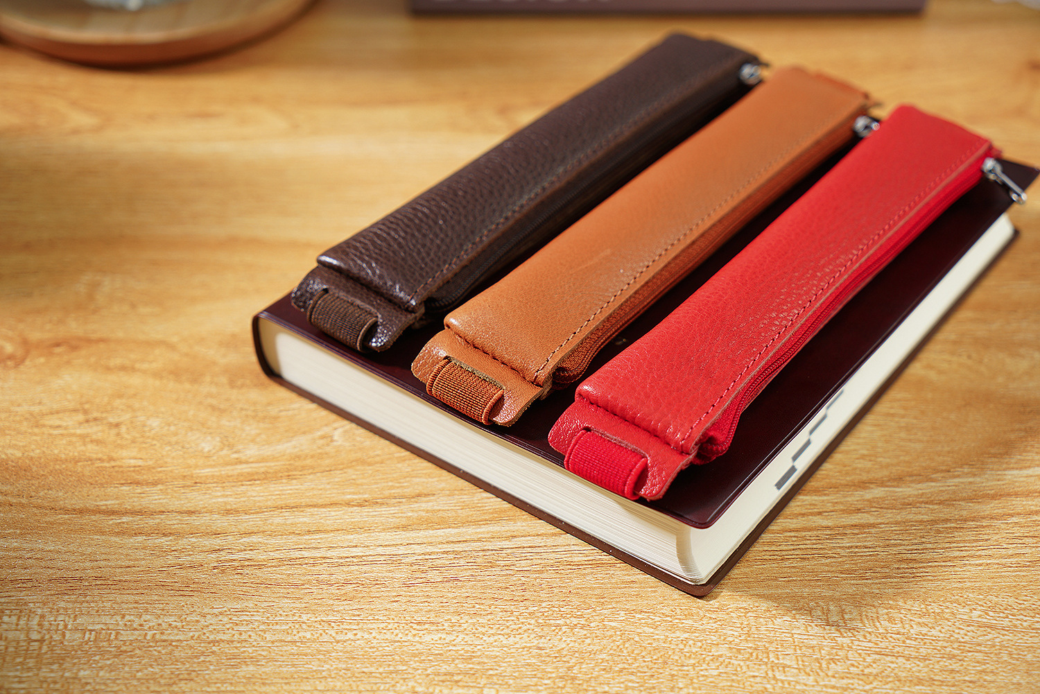 手帳用 ペンホルダー バンド付き 植物鞣し革 スリム ペンケース