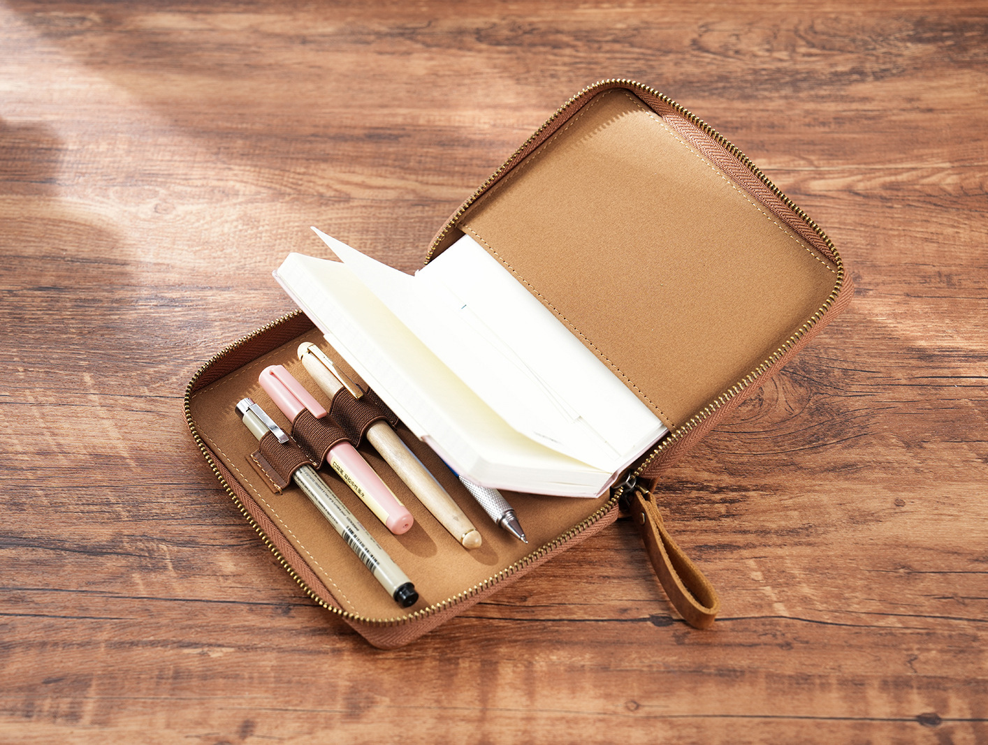 A6 革 ノート カバー 5本差し 多機能 ファスナー ペンケース