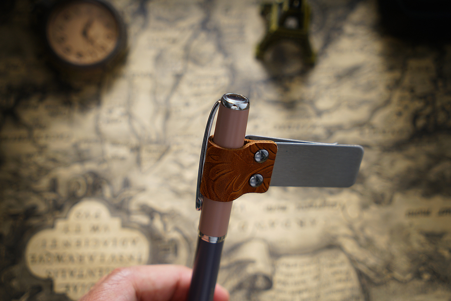 唐草模様 革 手帳 ペンホルダー