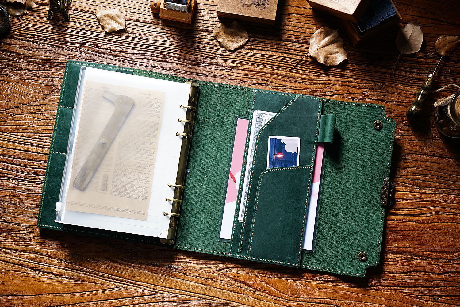 A5 三つ折り 革 ノート カバー 大容量収納 鍵付きノート ルーズリーフ バインダー