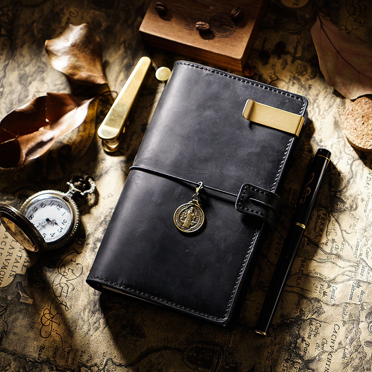 手作り の B5 9穴 バインダー 革カバー ノート