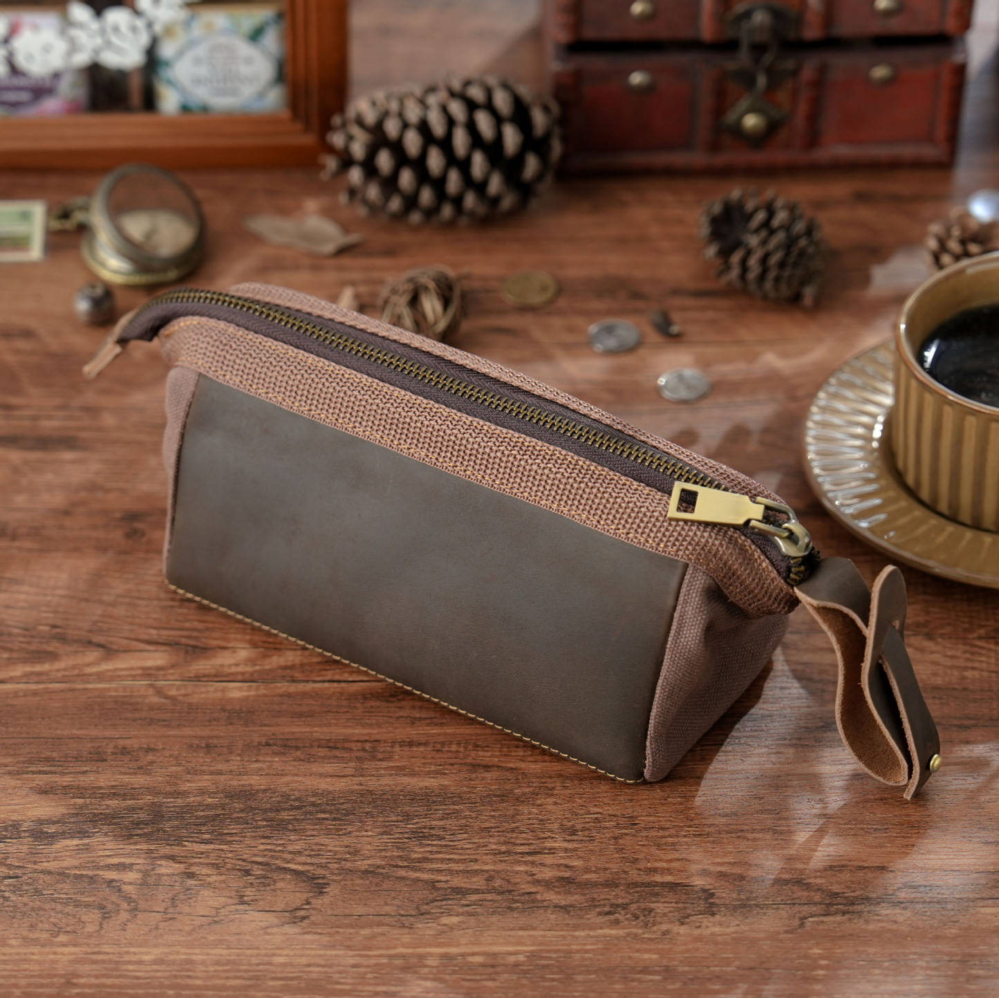 大容量 革 三角ペンケース ファスナー筆箱