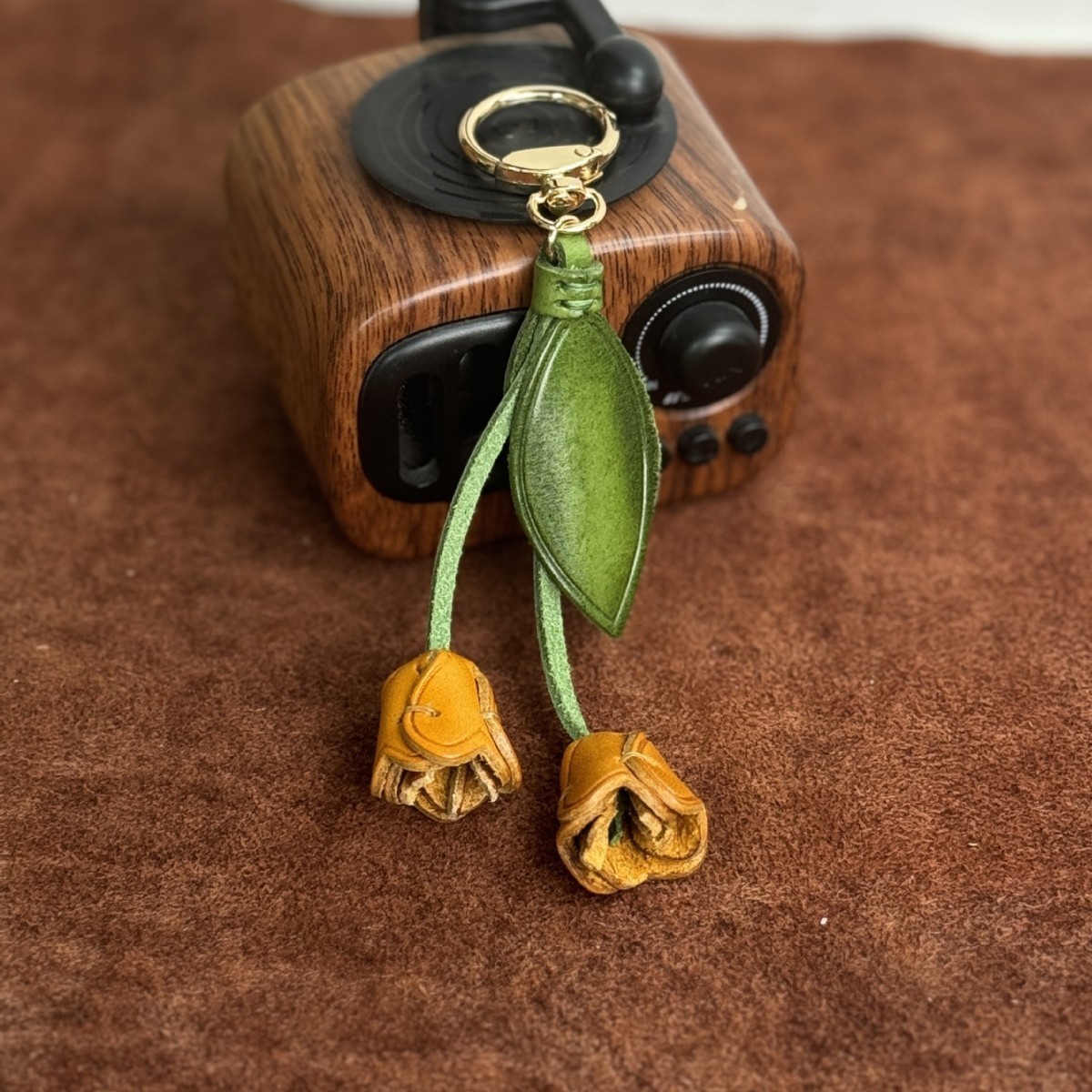 チューリップ 可愛い 革 バッグチャーム キーリング