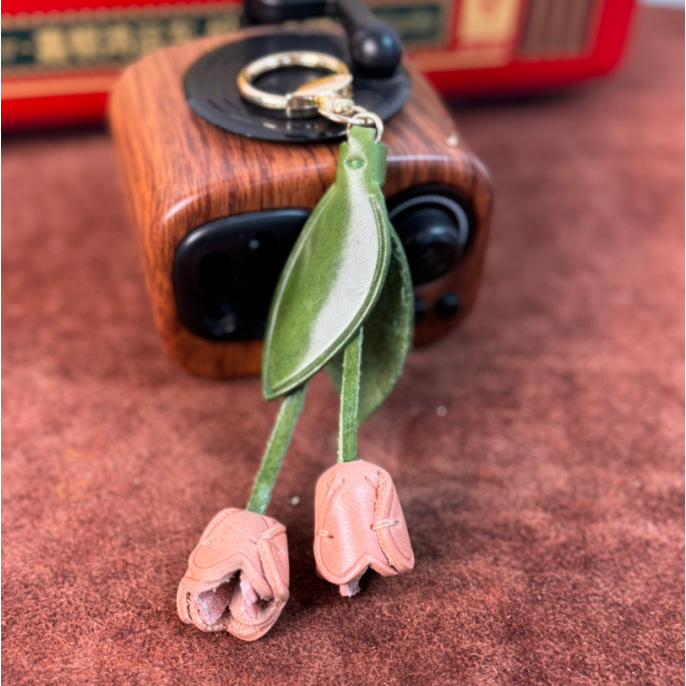 チューリップ 可愛い 革 バッグチャーム キーリング